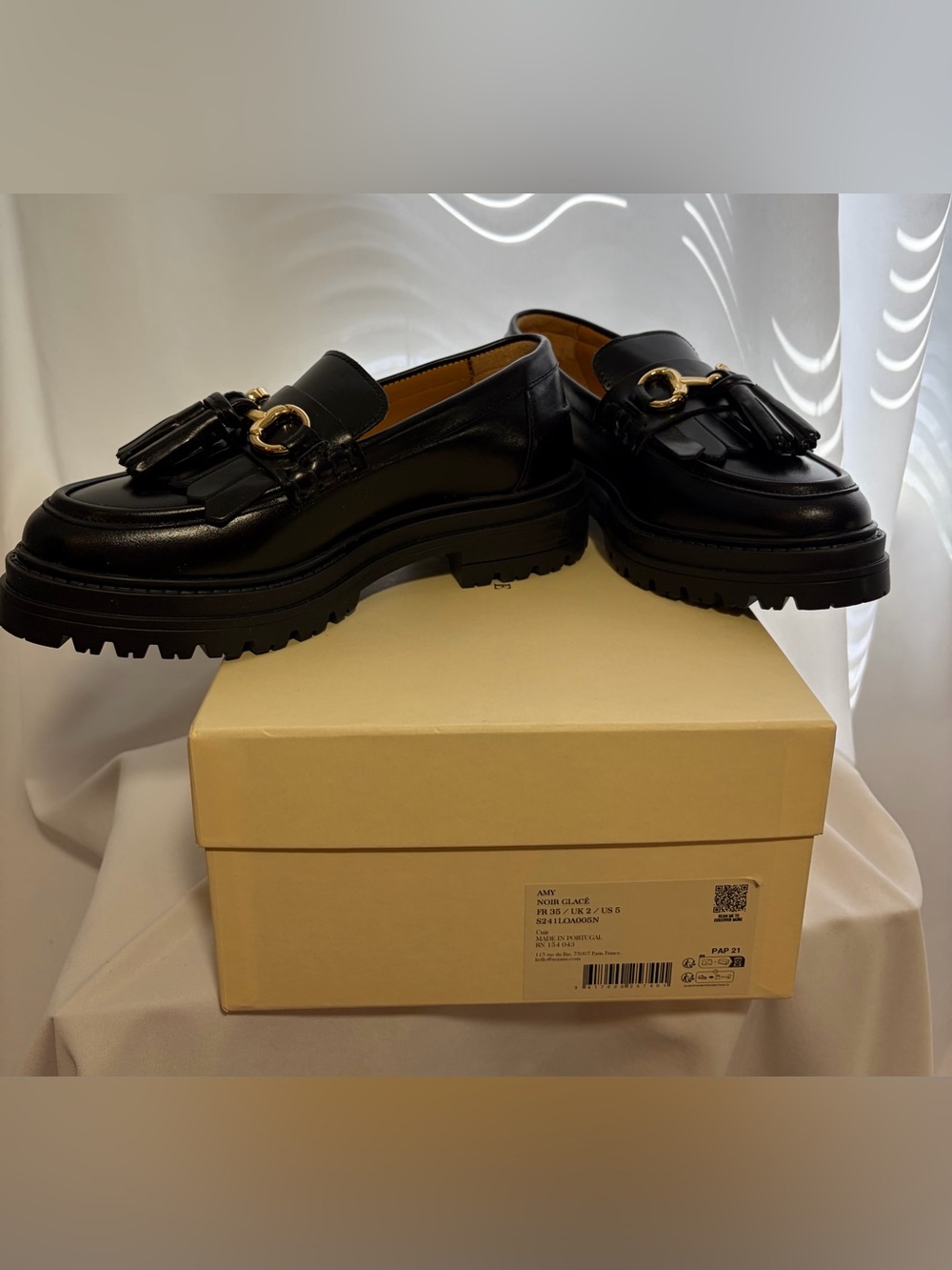 NIB SEZANE Amy Black Leather Loafers size 5